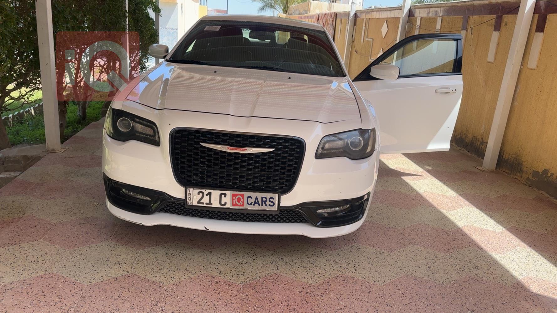 كرايسلر 300